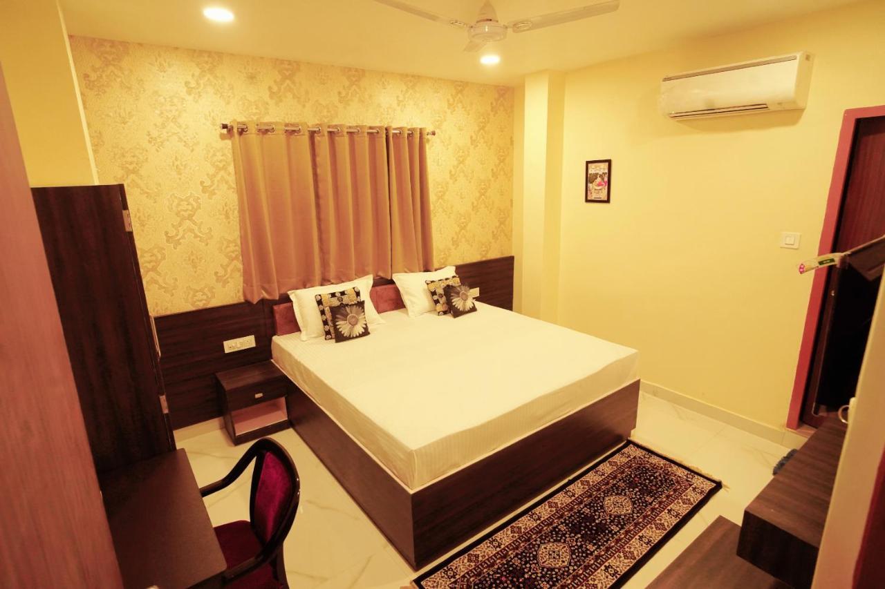 Anand Kanan Varanasi Exterior foto